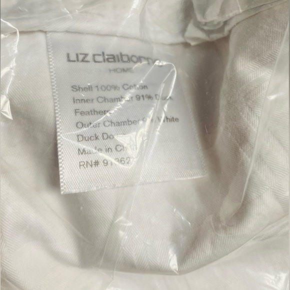 King size down pillows - Picture 3 of 3